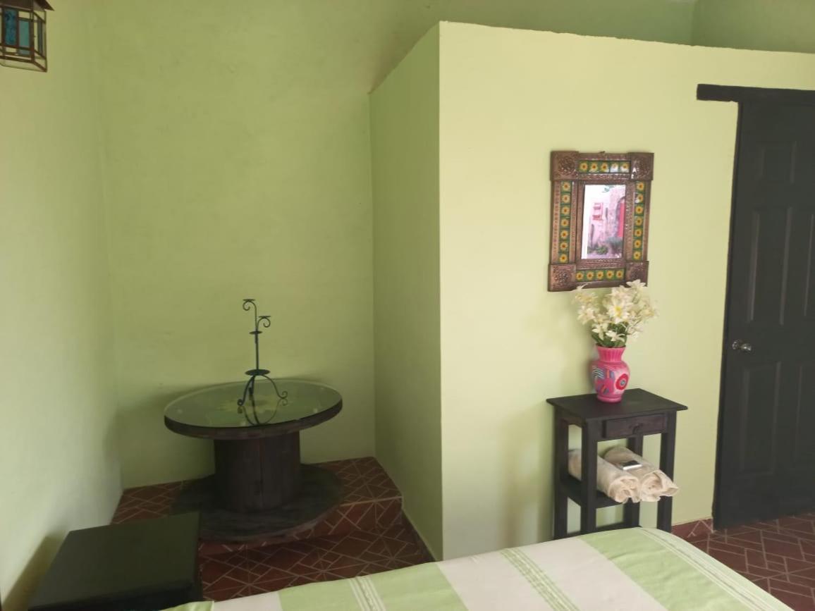 Bed and Breakfast Casa Loteria Альенде Экстерьер фото